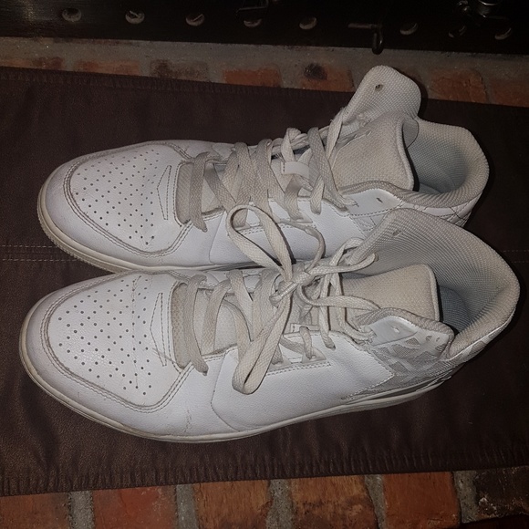 Jordan 1 Flight - Picture 2 of 2